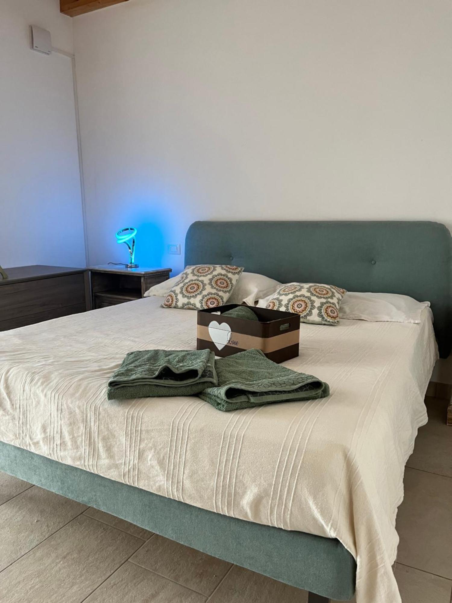 Orchidea Del Garda Rooms & Apartments Peschiera del Garda Exteriör bild